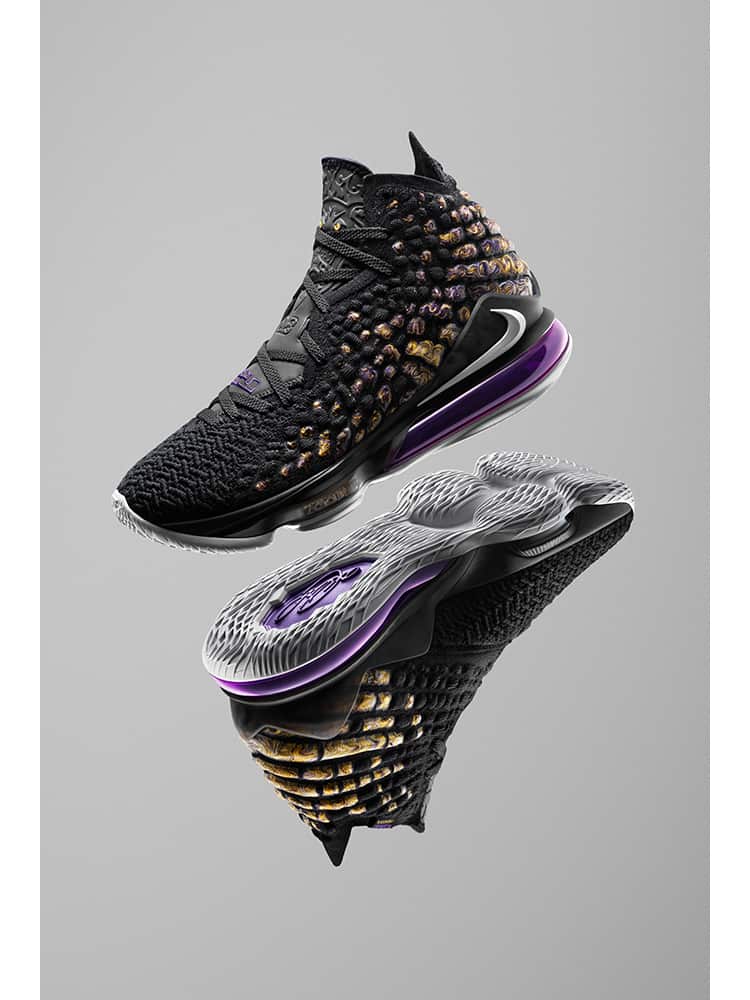 sepatu basket lebron 17