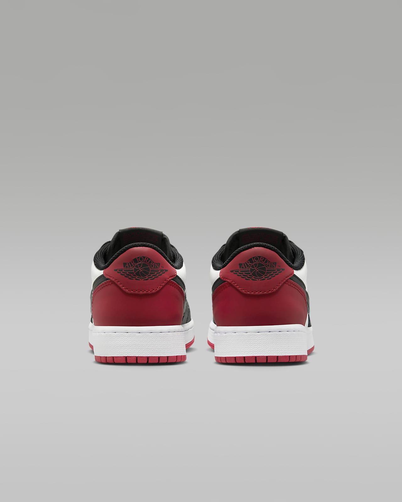 Air Jordan 1 Retro Low OG (GS) 复刻大童运动童鞋-NIKE 中文官方网站