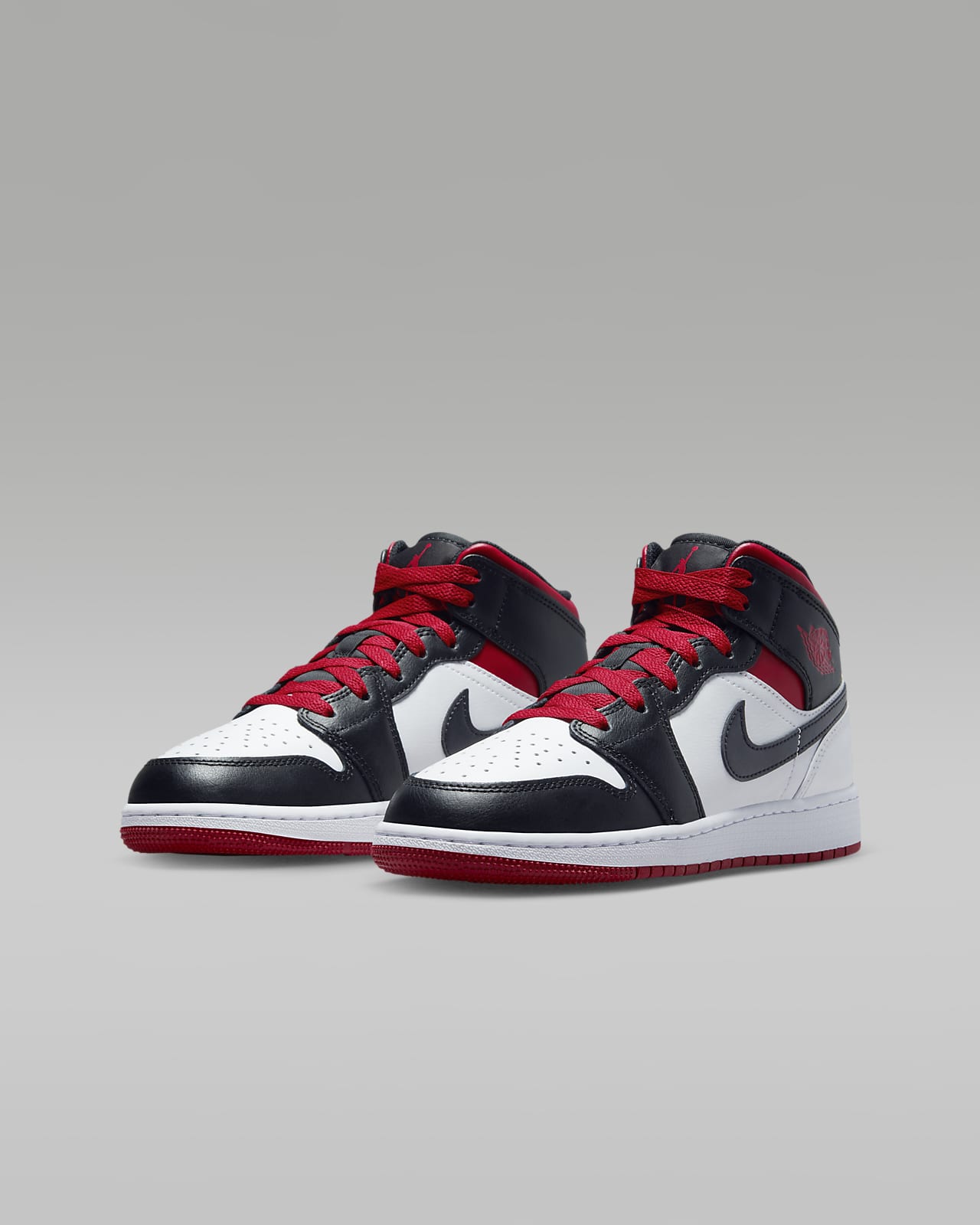 Air Jordan 1 Mid (GS) 大童运动童鞋-NIKE 中文官方网站