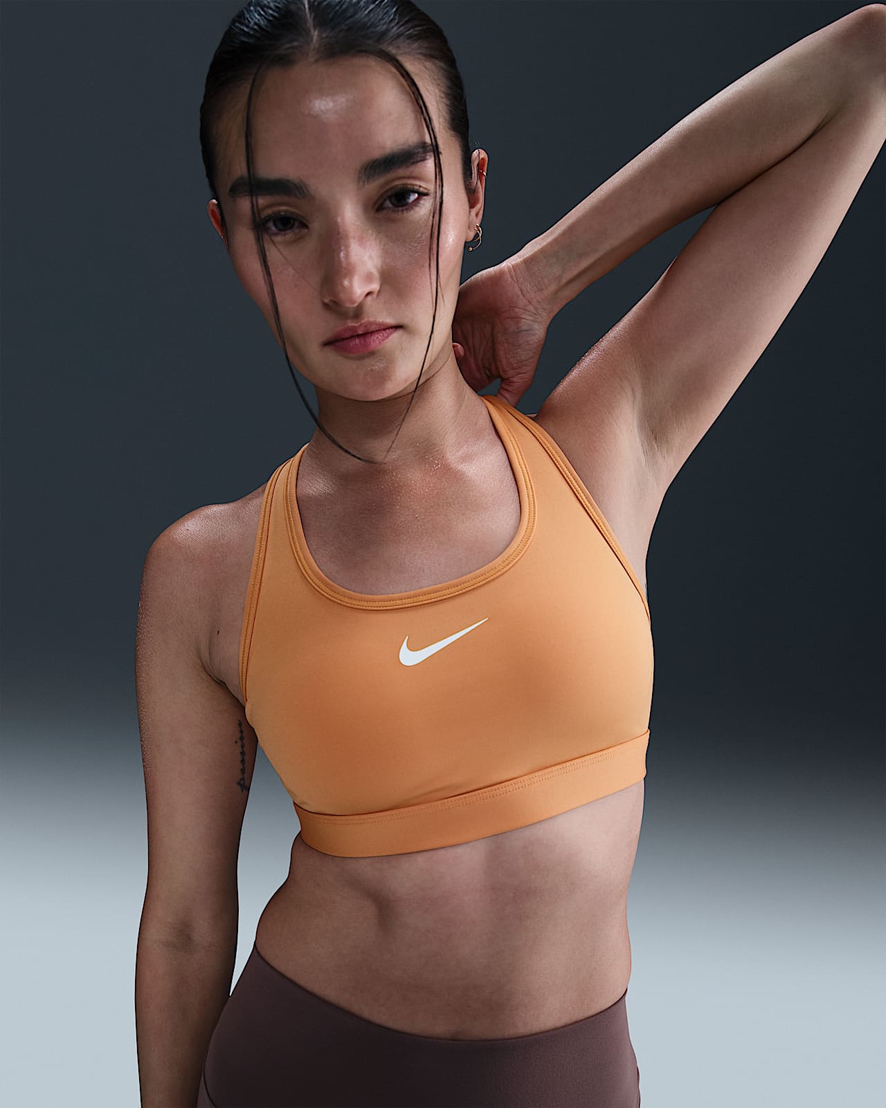 Nike Swoosh 郑钦文同款女子中强度支撑速干衬垫运动内衣