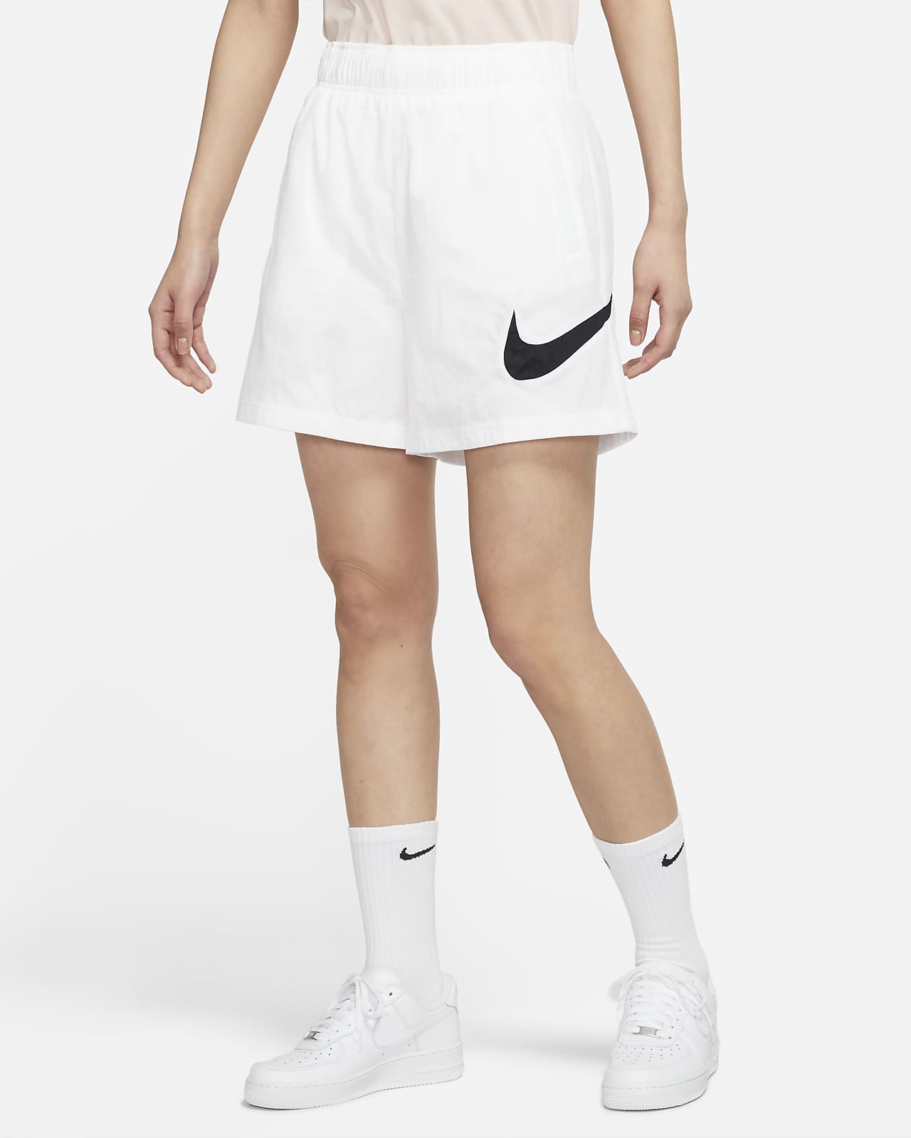 Nike Sportswear Essential 女子高腰梭织短裤