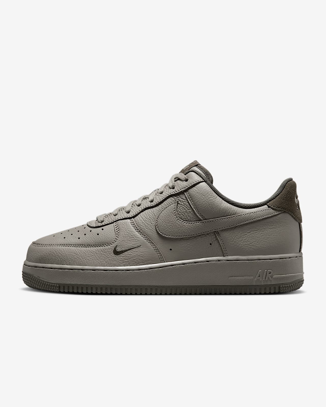 Nike Air Force 1 '07 LV8 男子空军一号运动鞋
