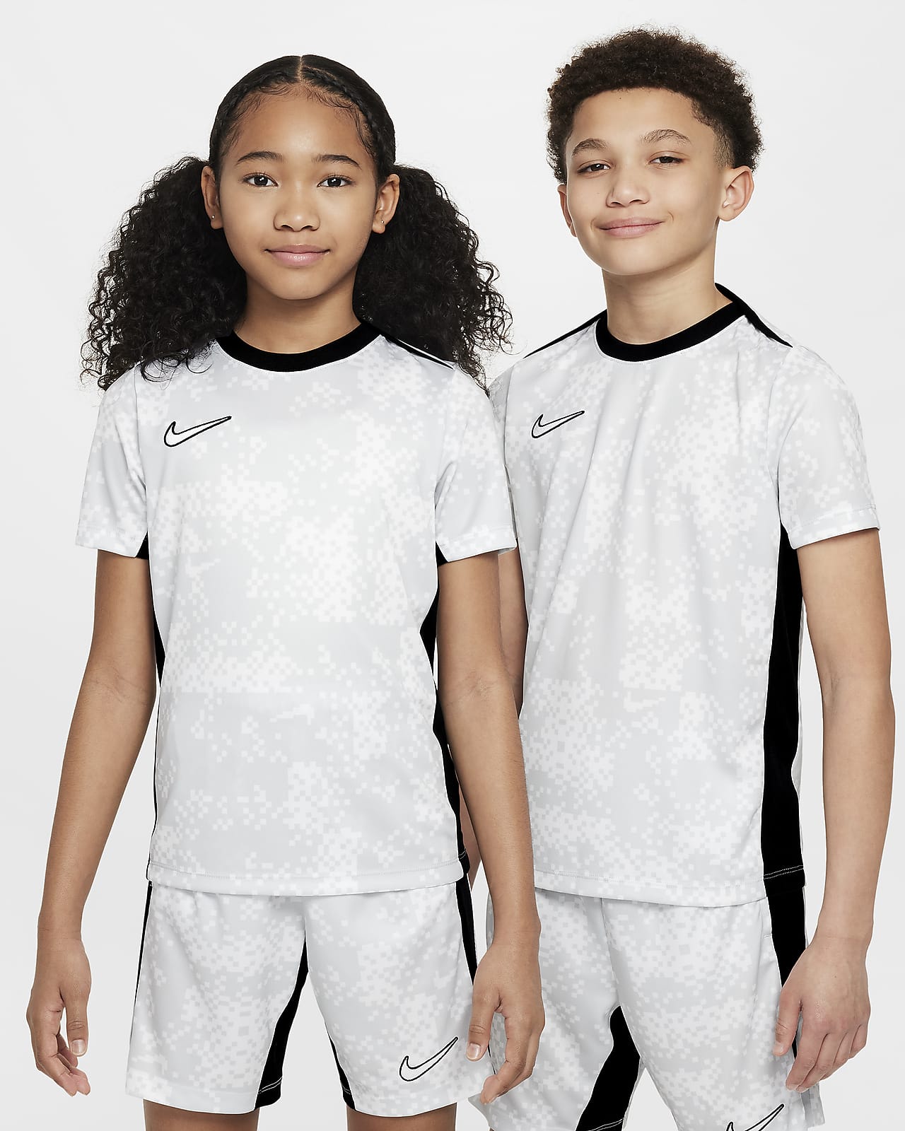 Nike Academy Pro Dri-FIT 大童速干舒爽短袖足球上衣