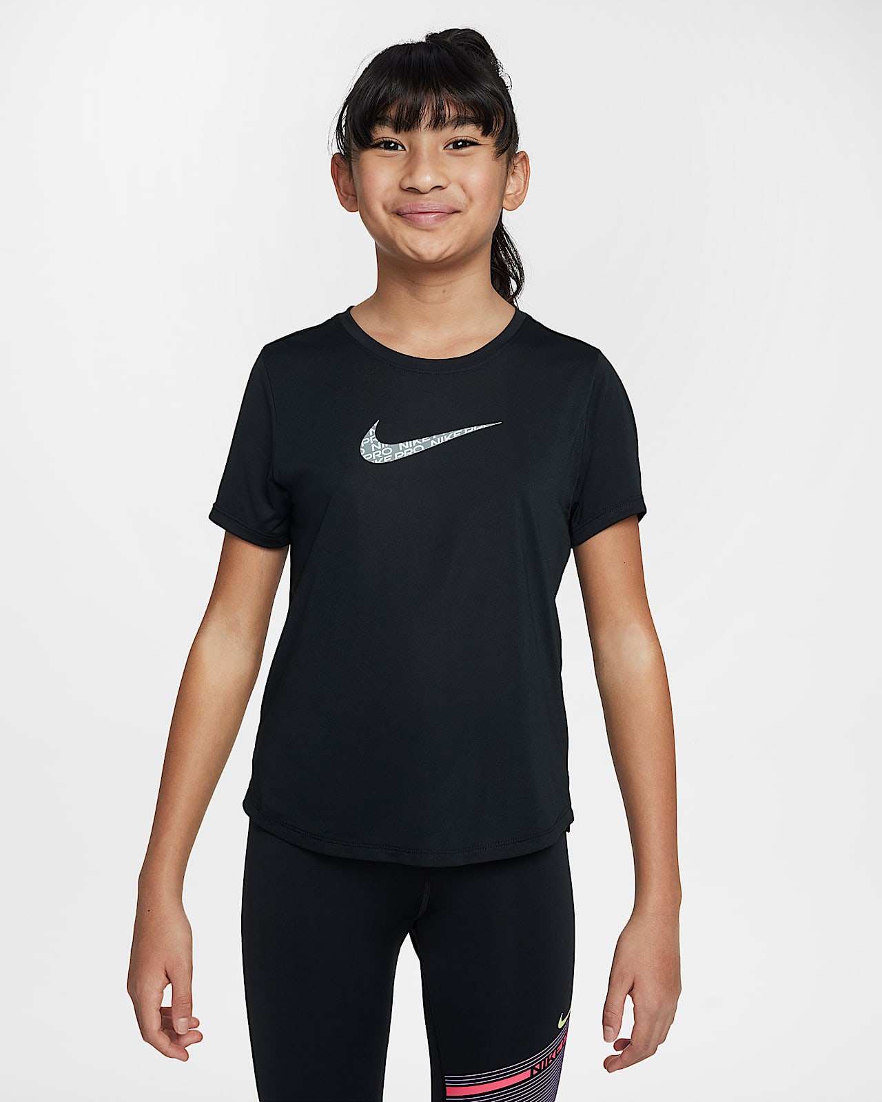 Nike One Classic Dri-FIT 大童（女孩）速干短袖上衣