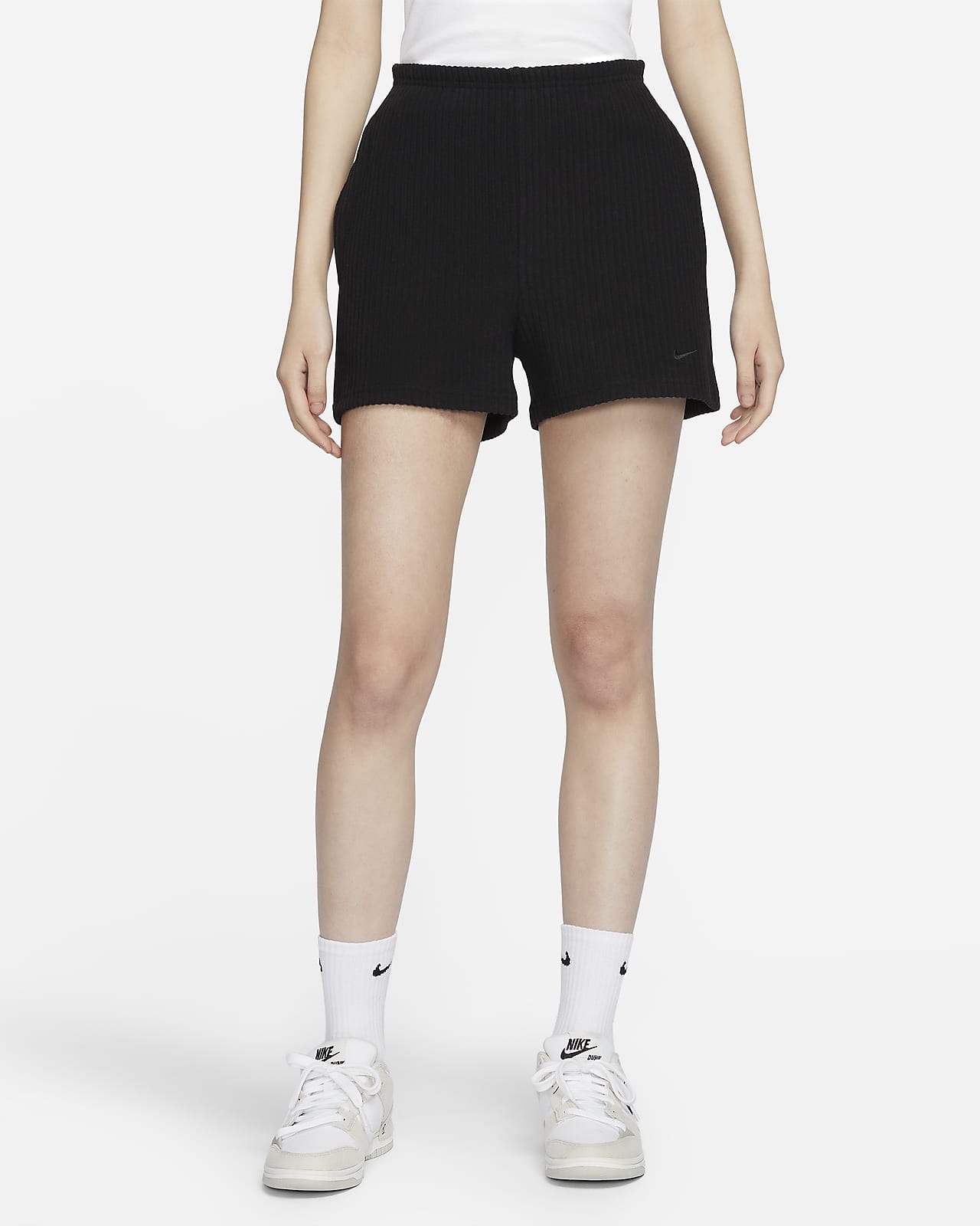 Nike Sportswear Chill Knit 女子高腰修身罗纹短裤
