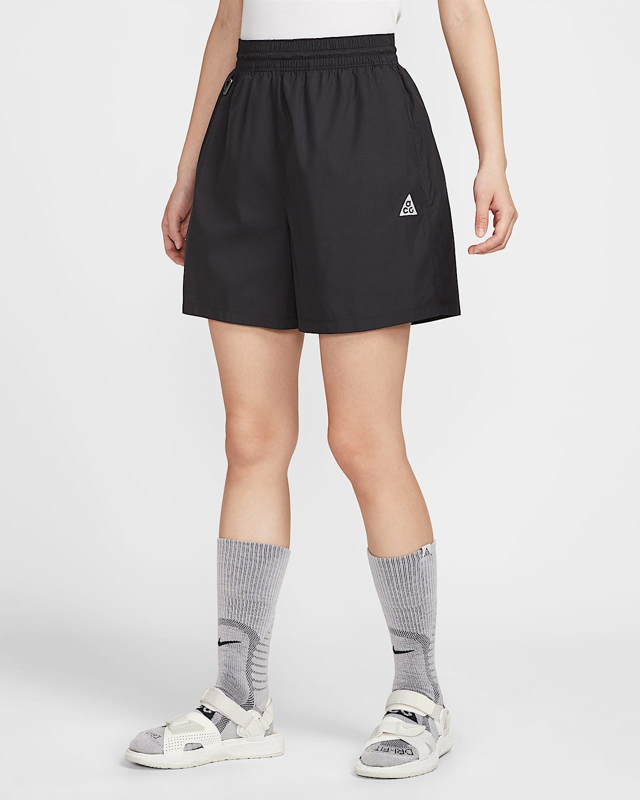 Nike ACG Repel 女子拒水中腰不易撕裂短裤