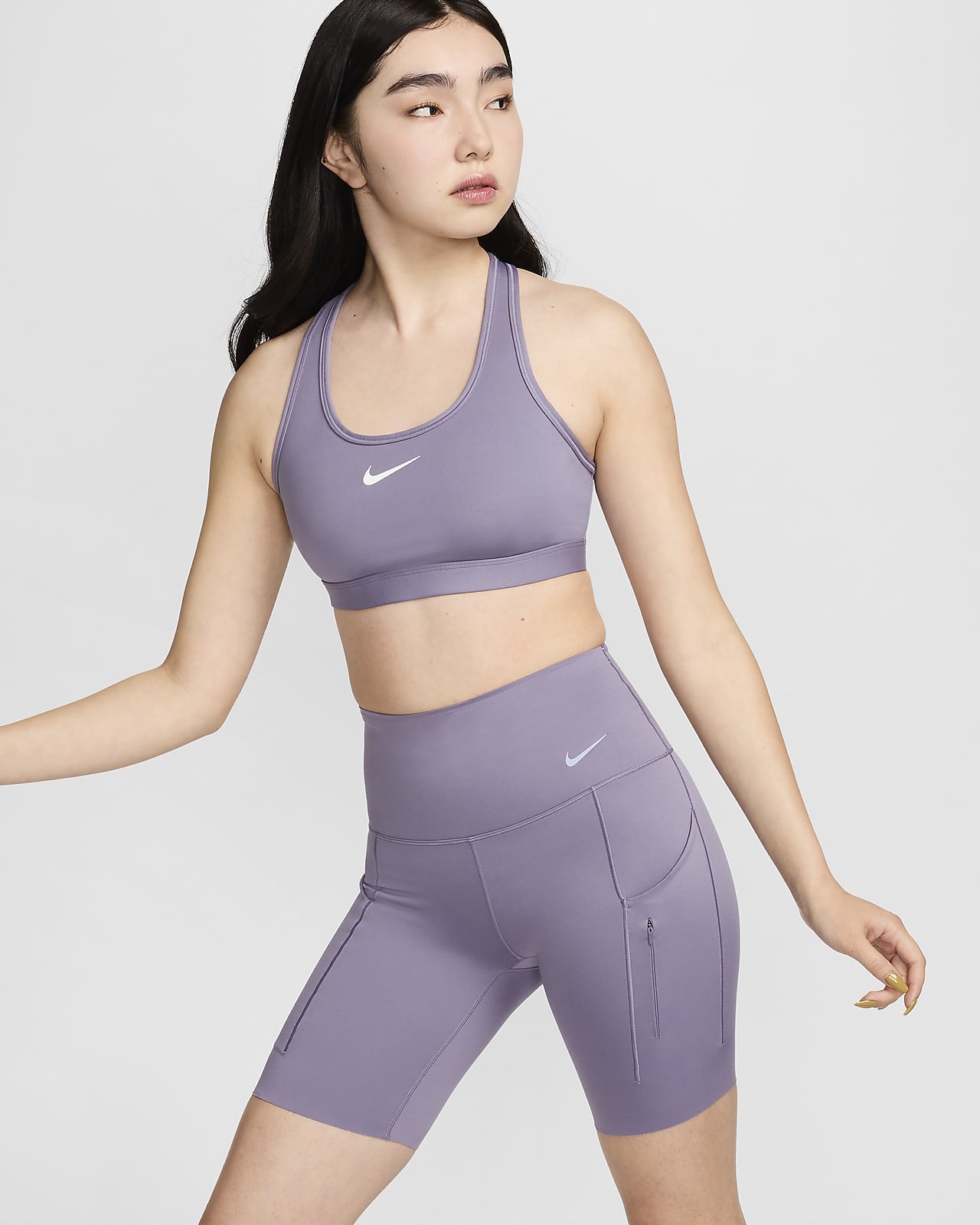 Nike Go 女子高强度包覆速干高腰口袋骑行短裤