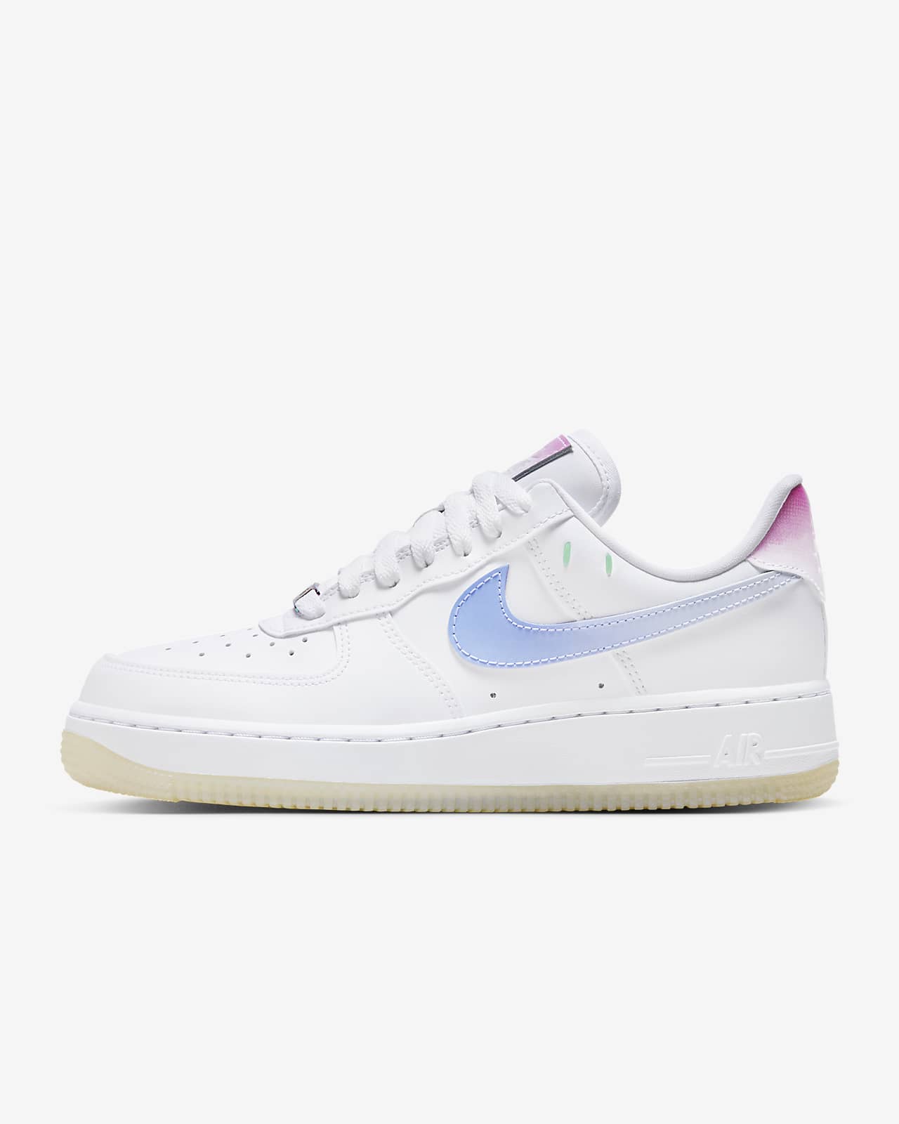 nike air force 1 07 lx 女子空军一号运动鞋 uv变色