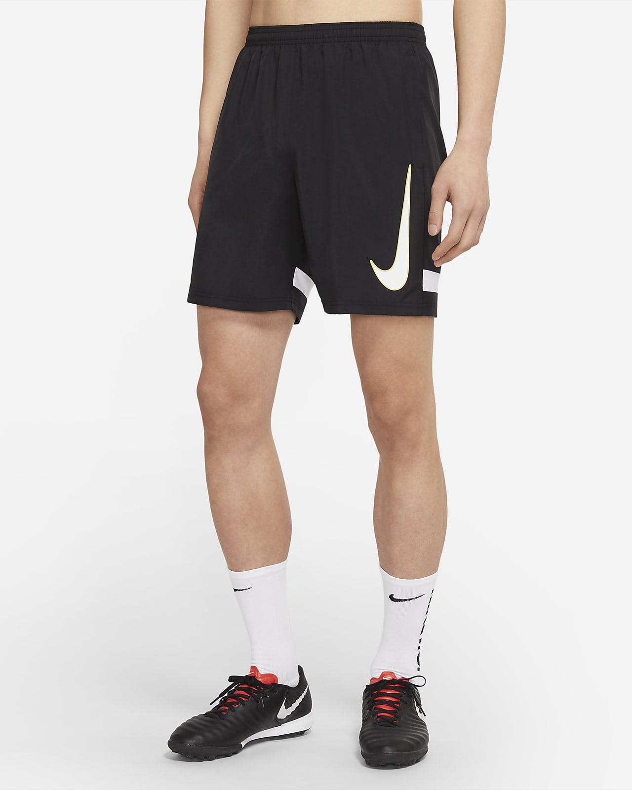Nike Dri-FIT Academy 男子速干梭织足球短裤