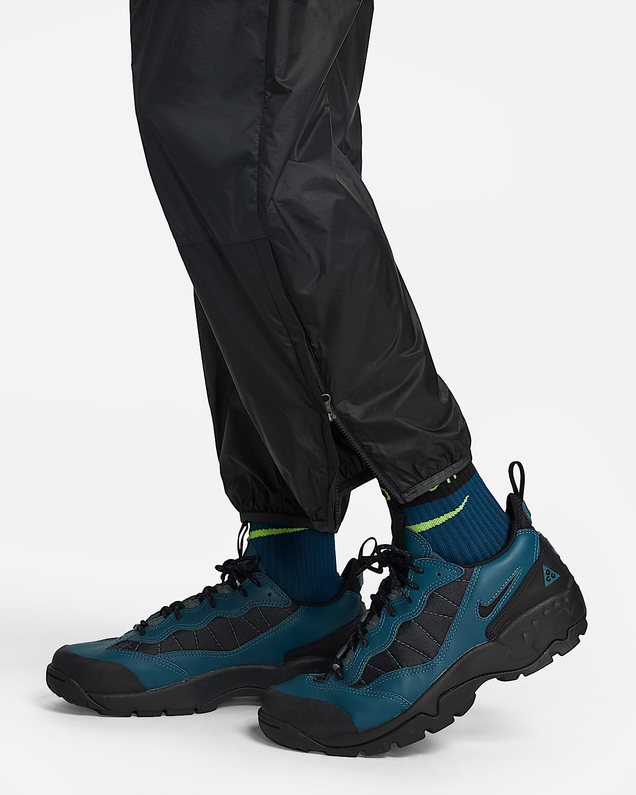 nike acg "cinder cone" windshell 男子长裤拒水户外徒步