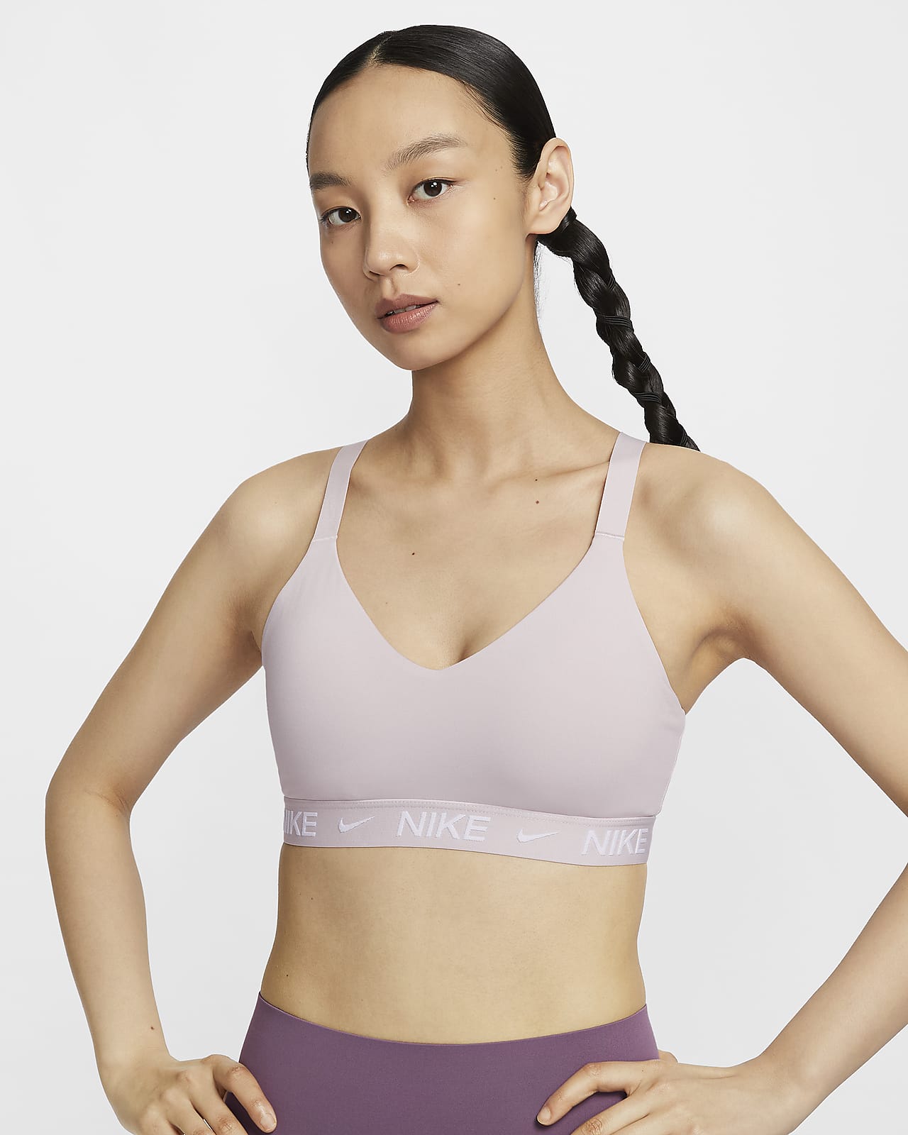 Nike Indy 女子中强度支撑速干衬垫可调节运动内衣