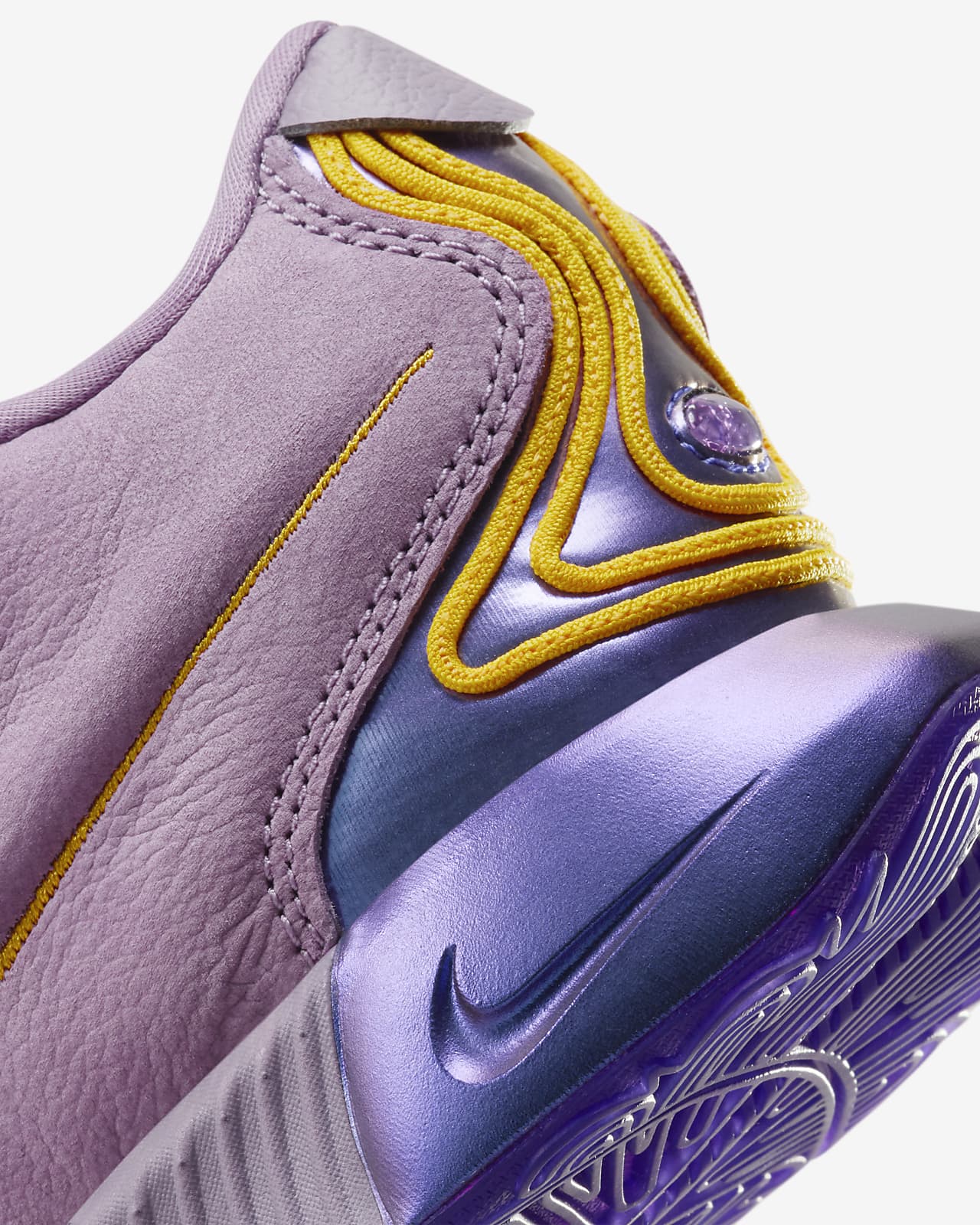 LeBron XXI (GS) 大童篮球童鞋-NIKE 中文官方网站