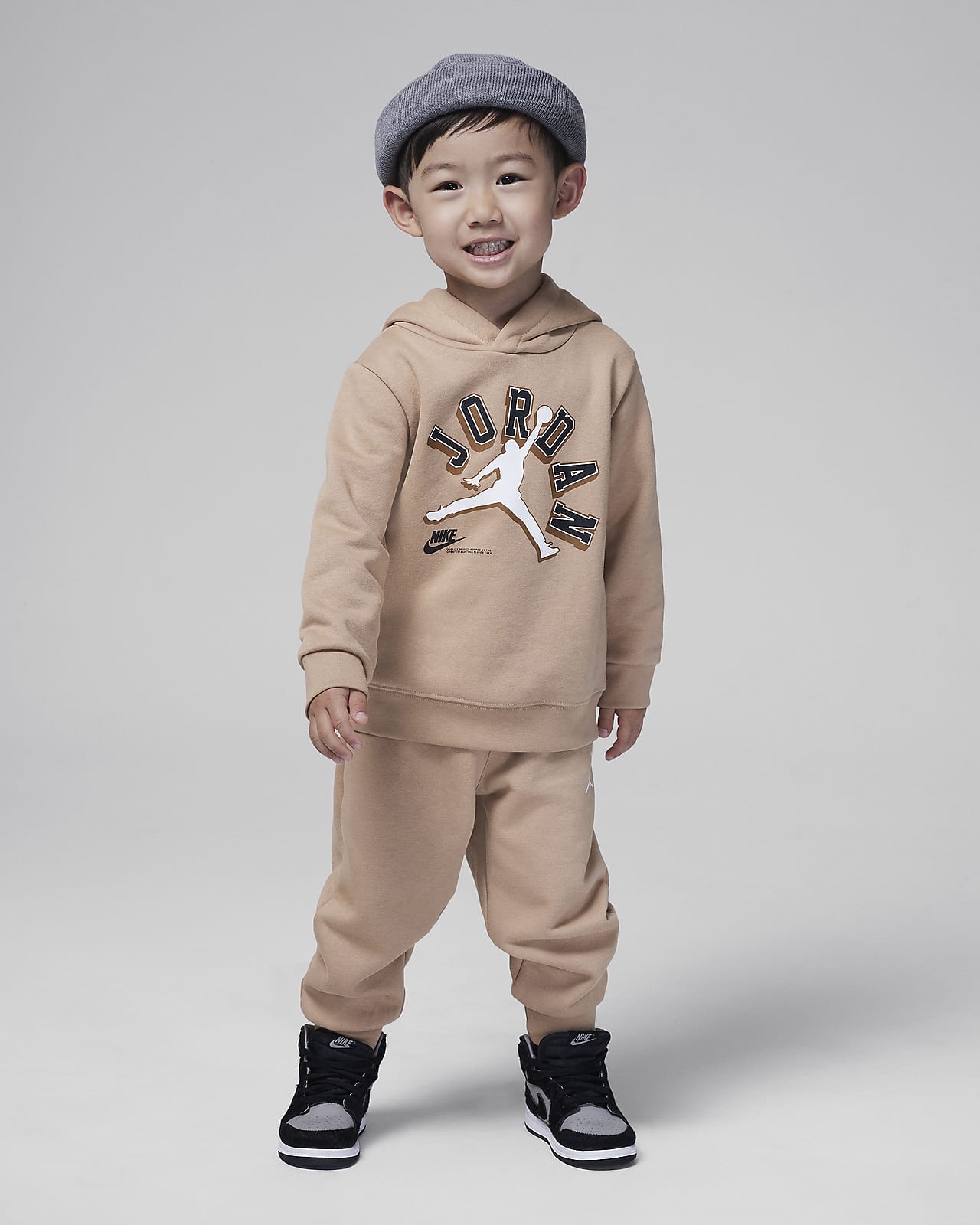 Jordan Varsity Logo 婴童加绒连帽衫和长裤套装