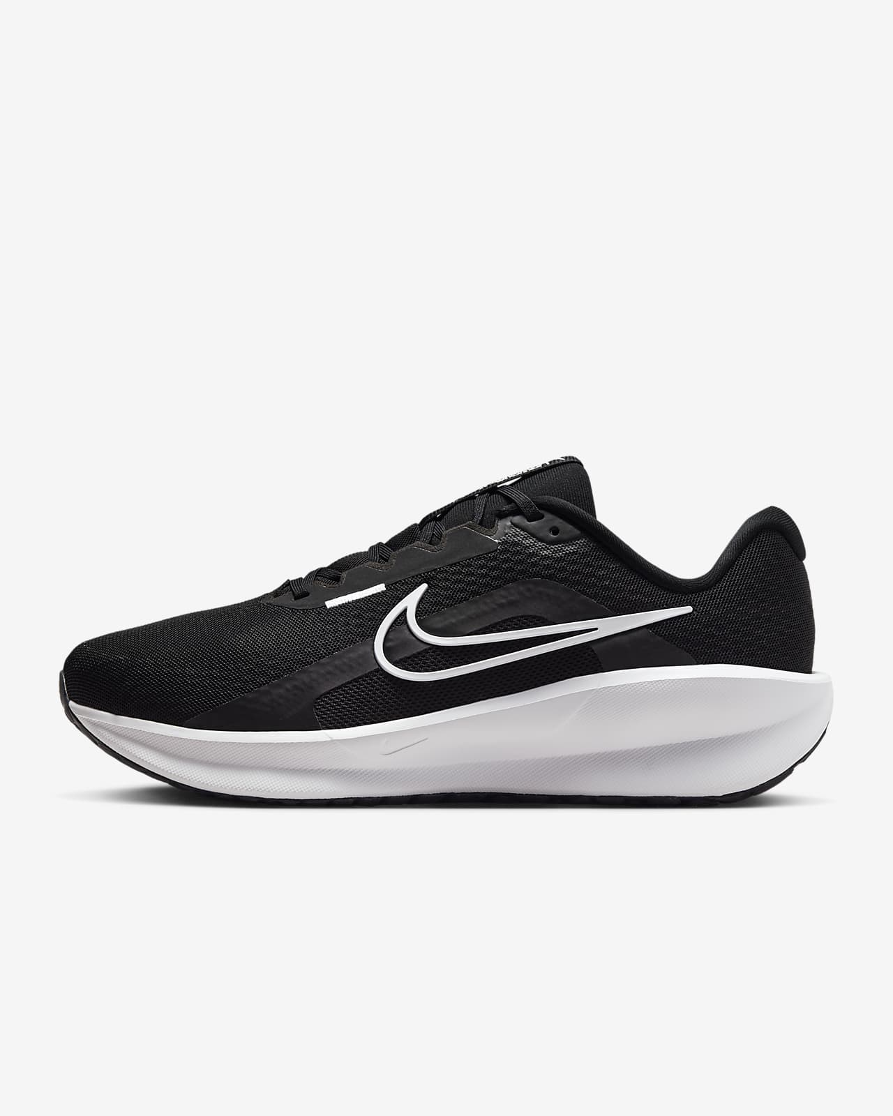 Nike Downshifter 13 男子公路跑步鞋（宽版）