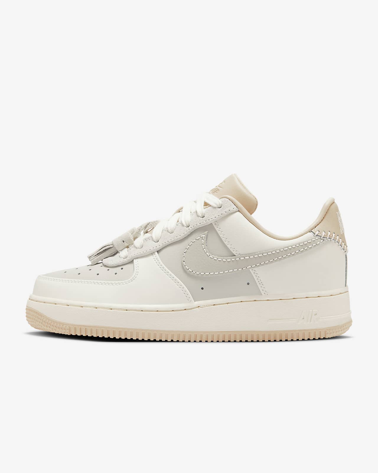 Nike Air Force 1 '07 女子小流苏配饰空军一号运动鞋
