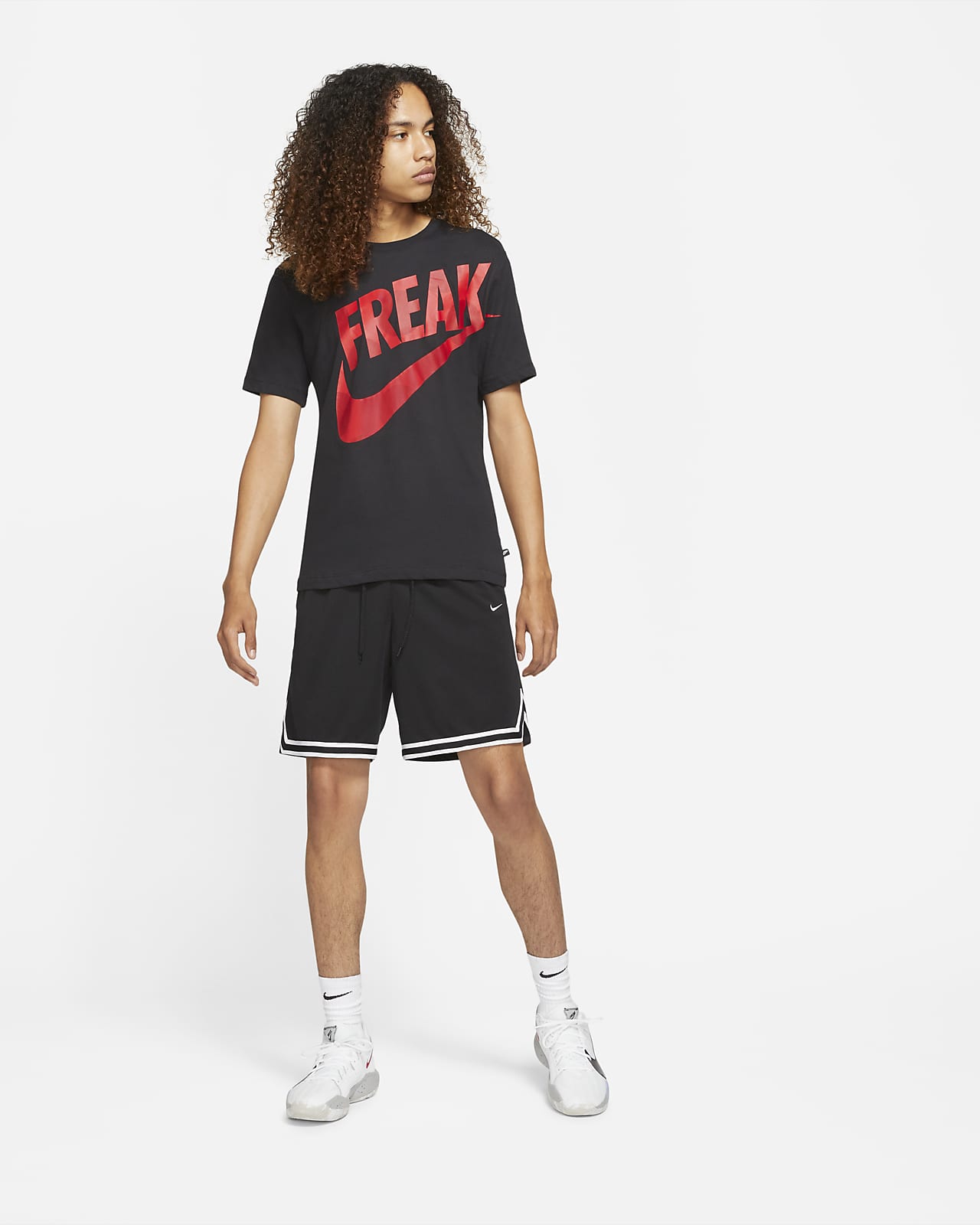 Nike Dri-FIT Giannis "Freak" 男子印花篮球T恤