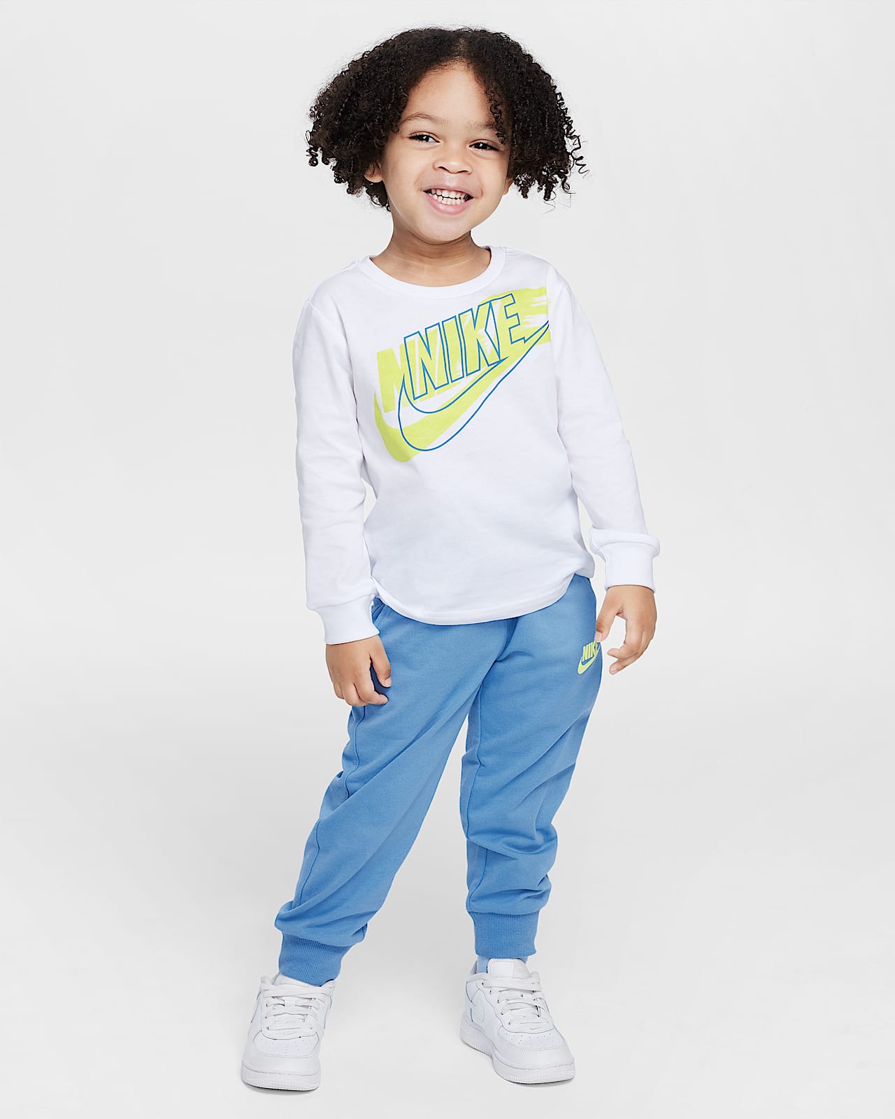 Nike Sportswear On The Move 婴童长袖T恤和法式毛圈长裤套装