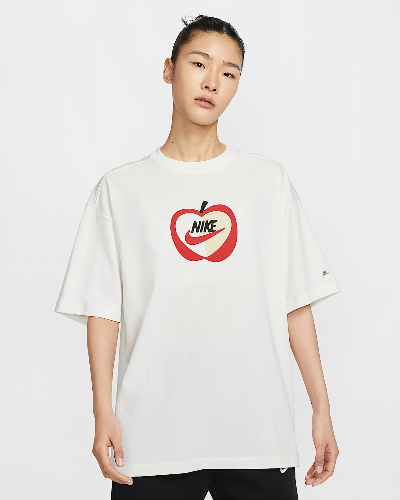 Nike Sportswear 情人节女子 Oversize 风T恤