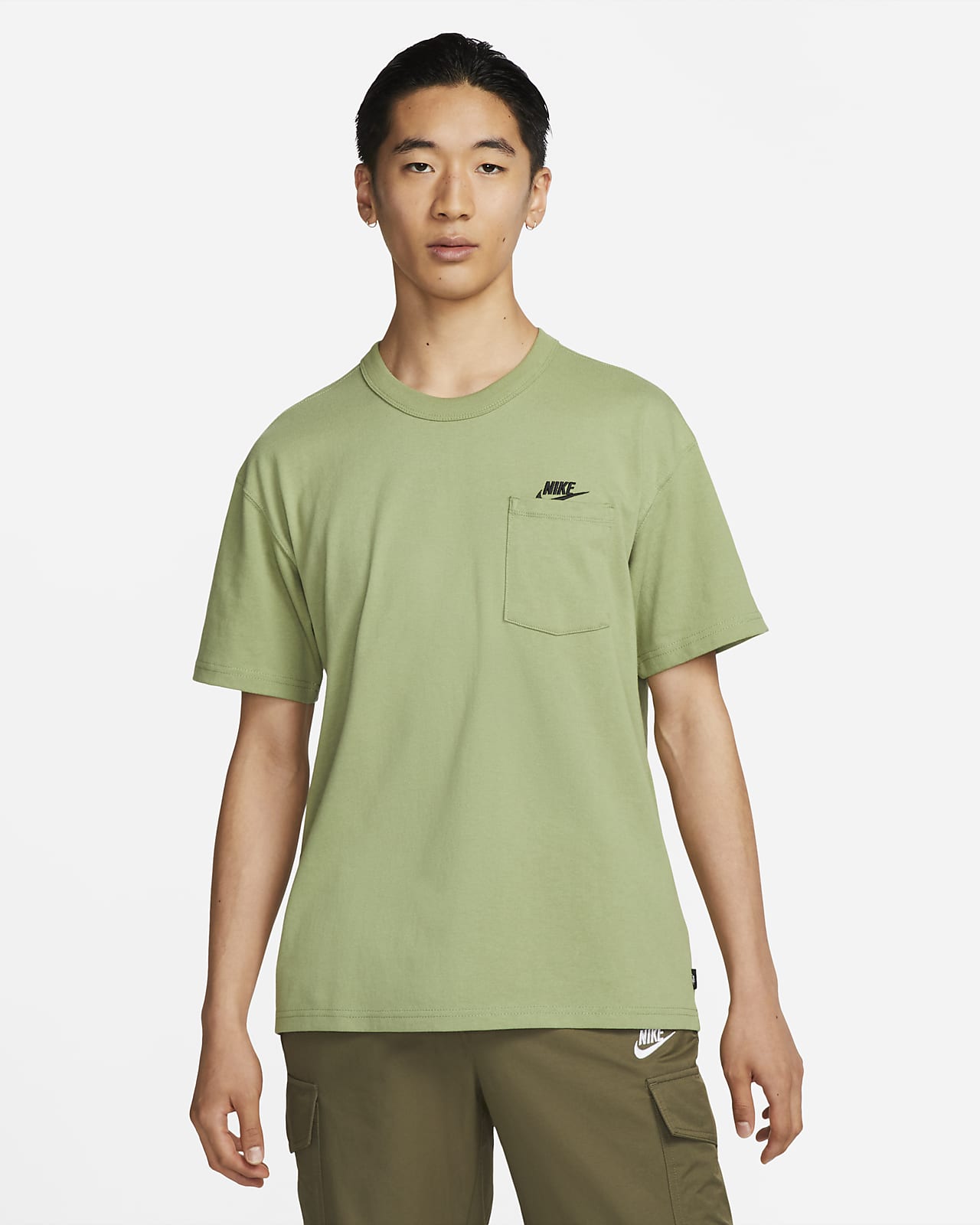 Nike Sportswear Premium Essentials 男子口袋T恤