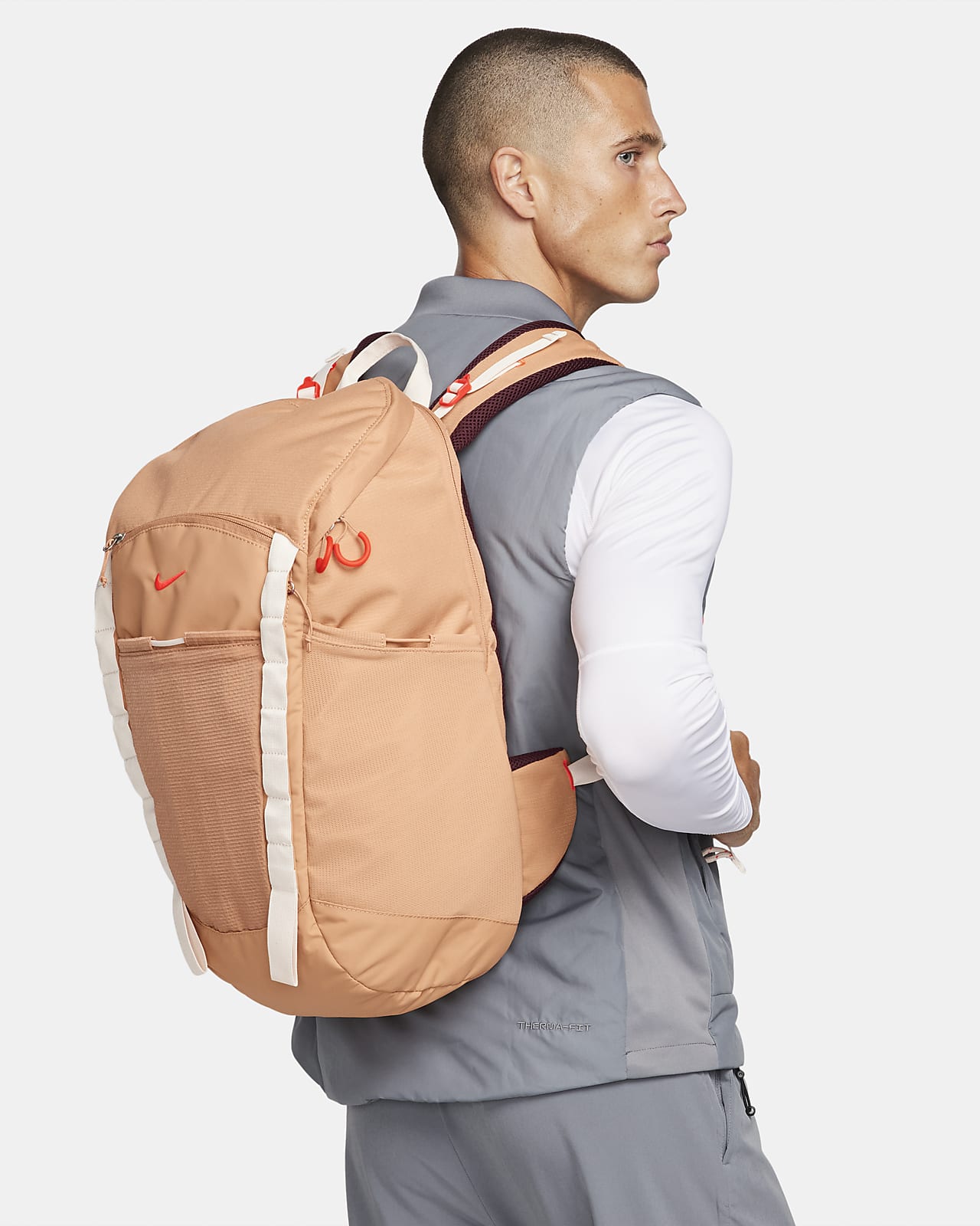 Nike Hike 双肩包