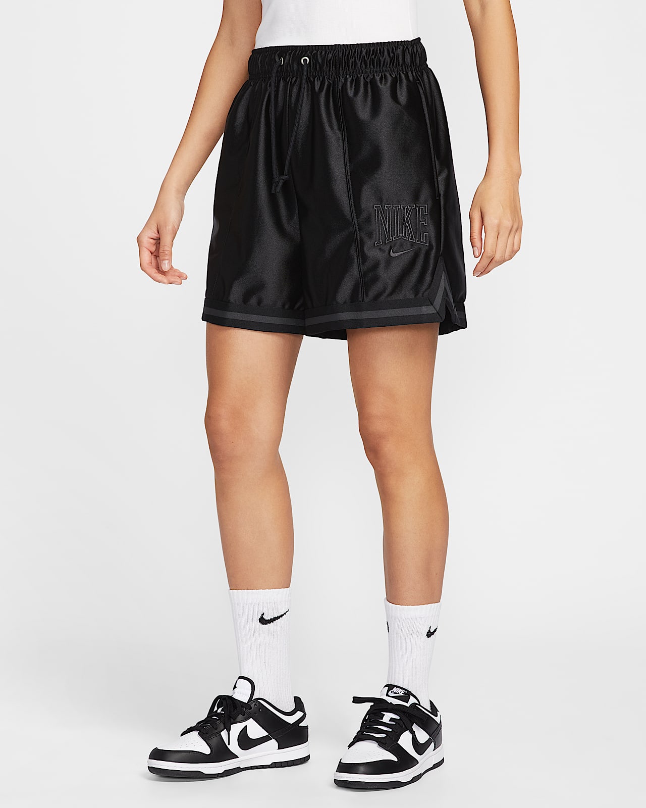 Nike Sportswear 女子宽松中腰图案短裤