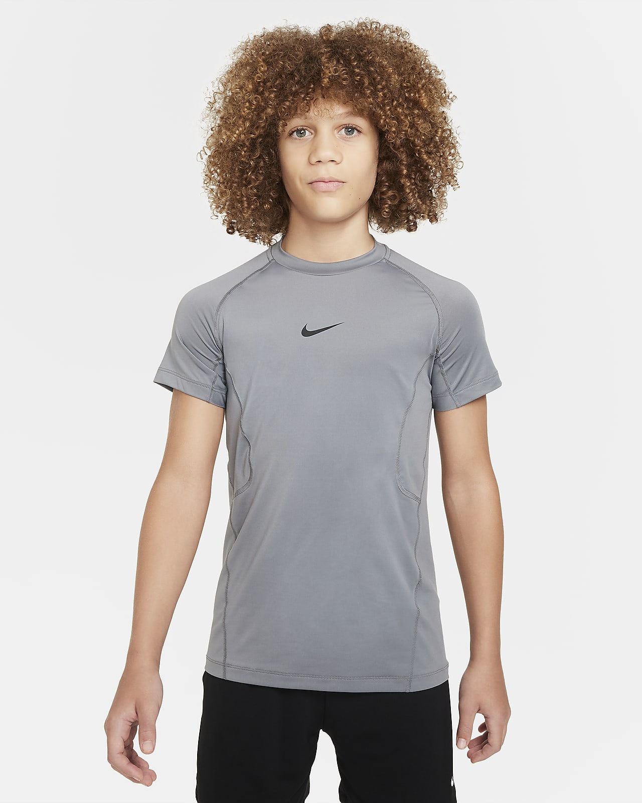 Nike Pro Dri-FIT 大童（男孩）速干短袖训练上衣