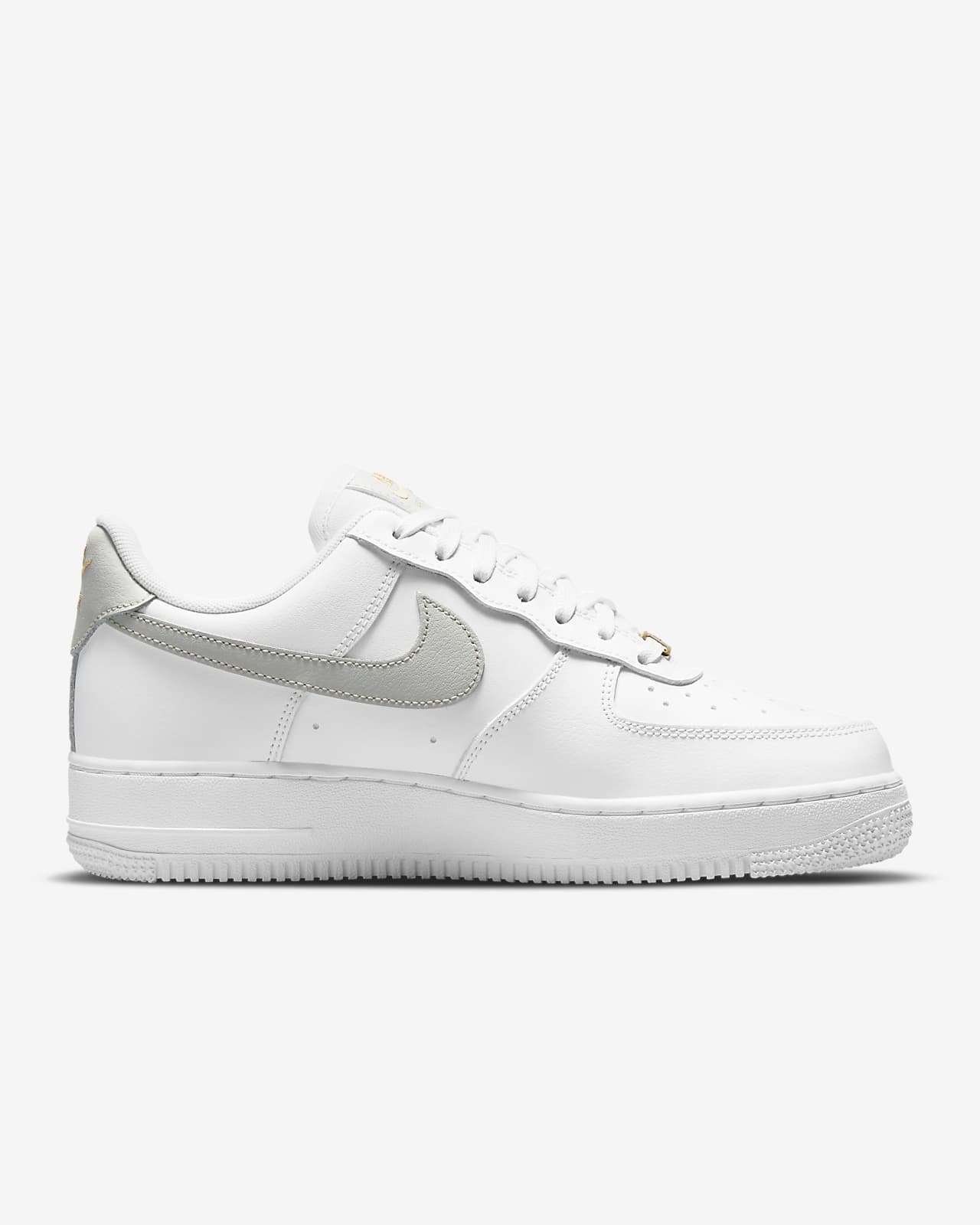 nike air force 1 07 ess 女子空军一号运动鞋