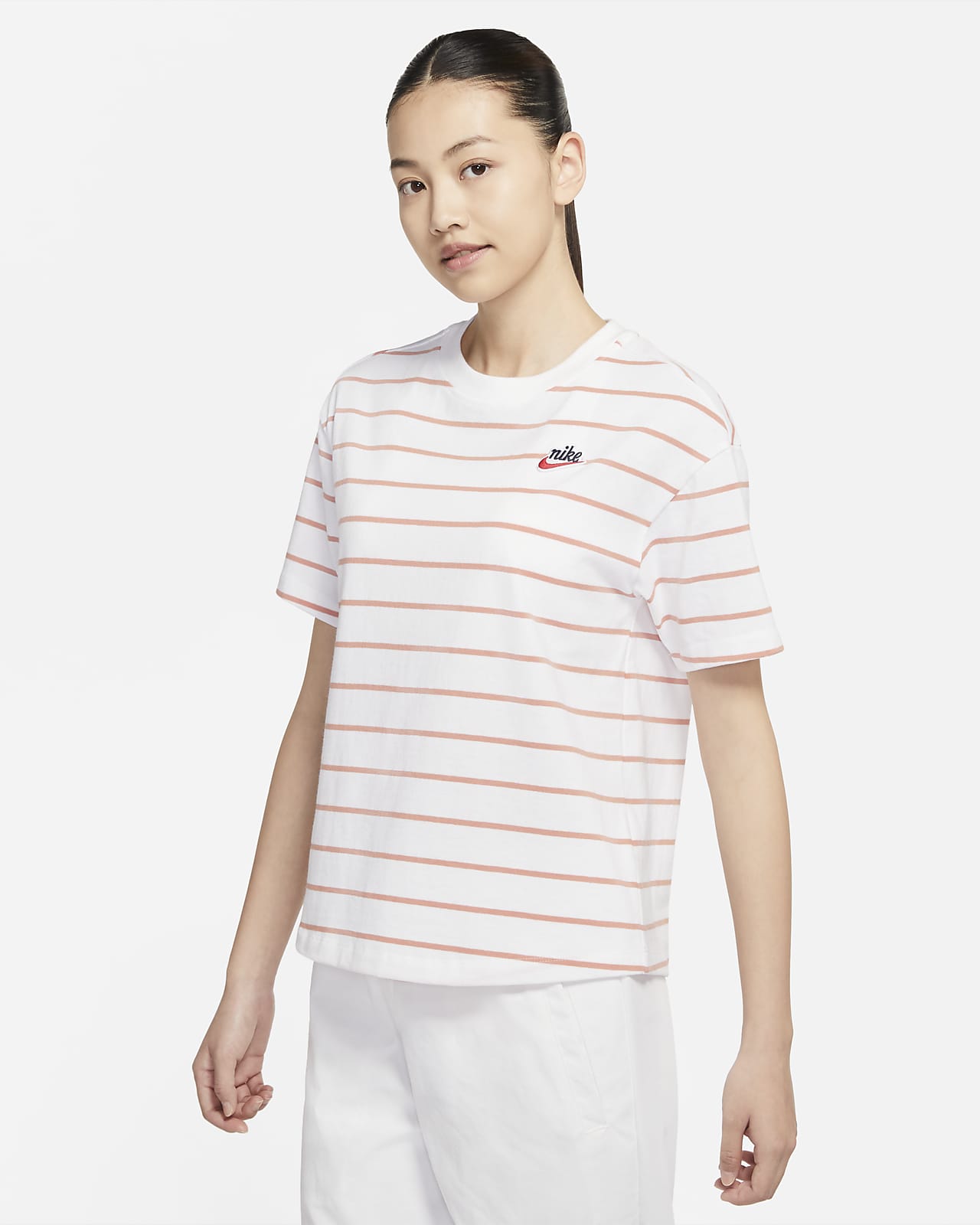 Nike Sportswear 女子短袖T恤