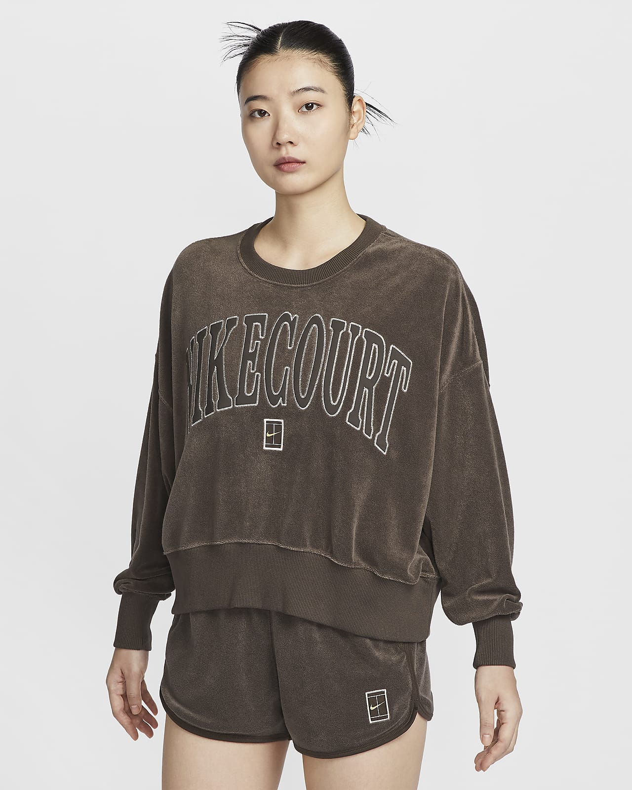 NikeCourt Heritage 郑钦文同款女子 Oversize 复古网球风圆领图案网球运动衫