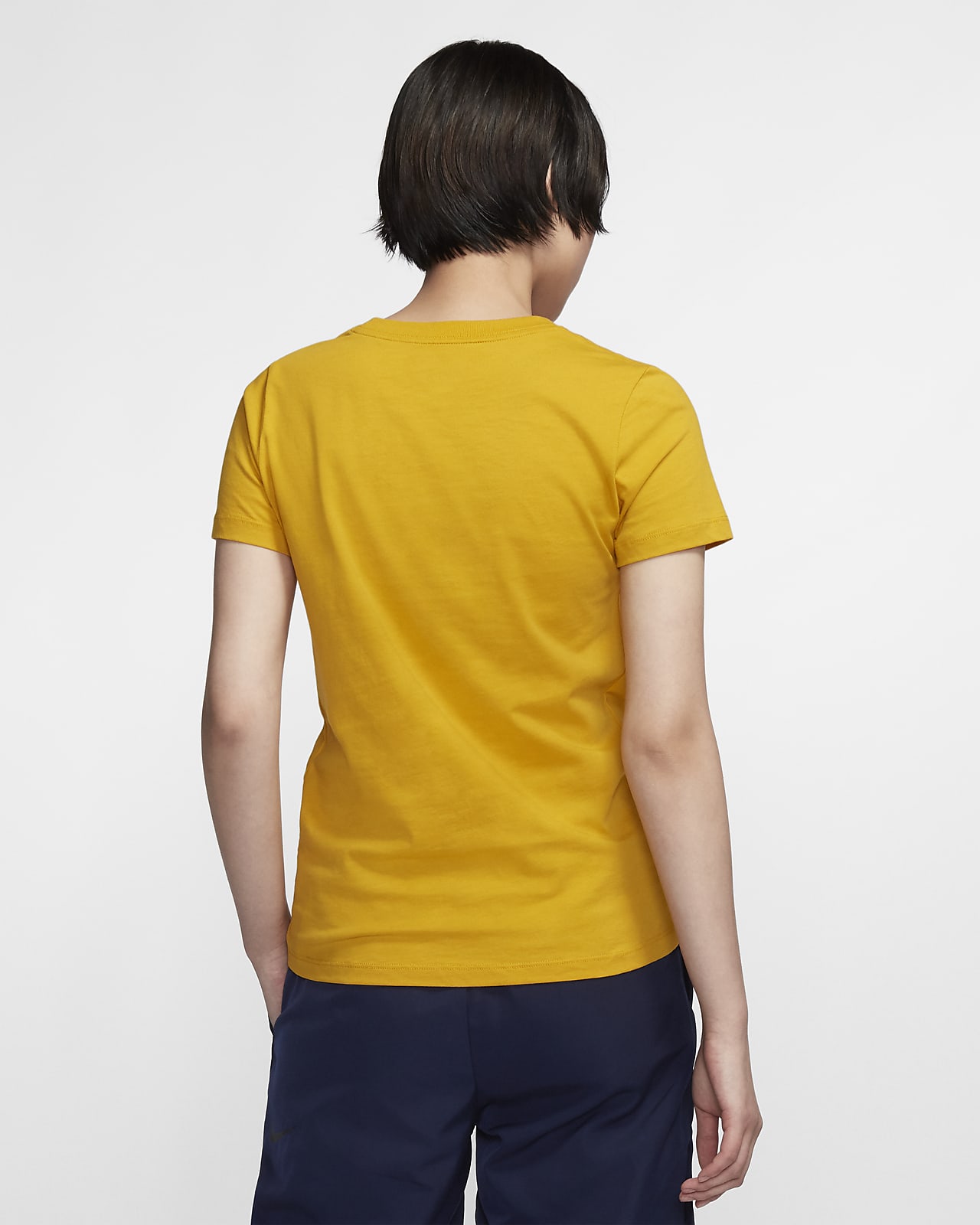 nike sportswear essential