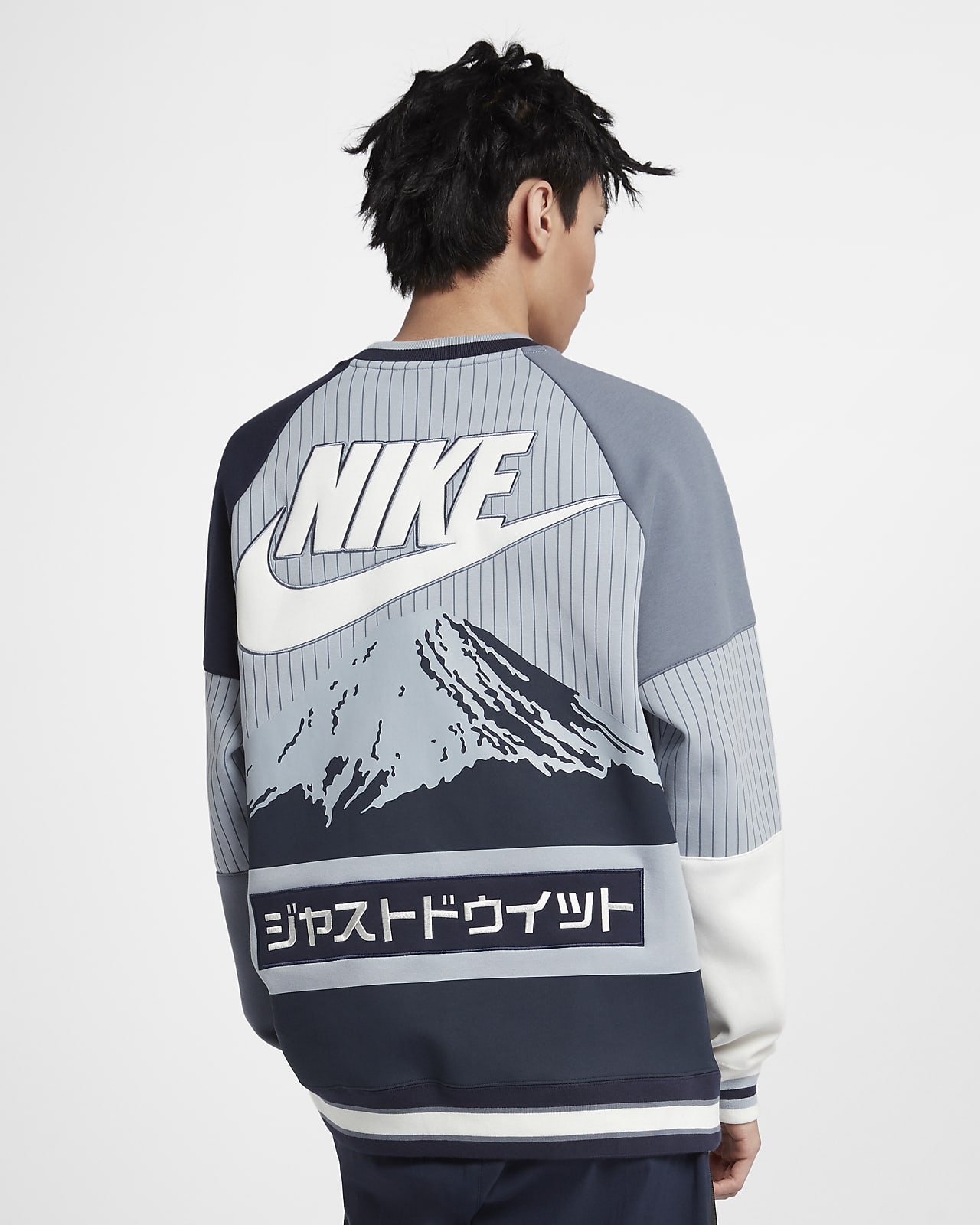 Nike Sportswear (Tokyo) 男子长袖圆领上衣-NIKE 中文官方网站