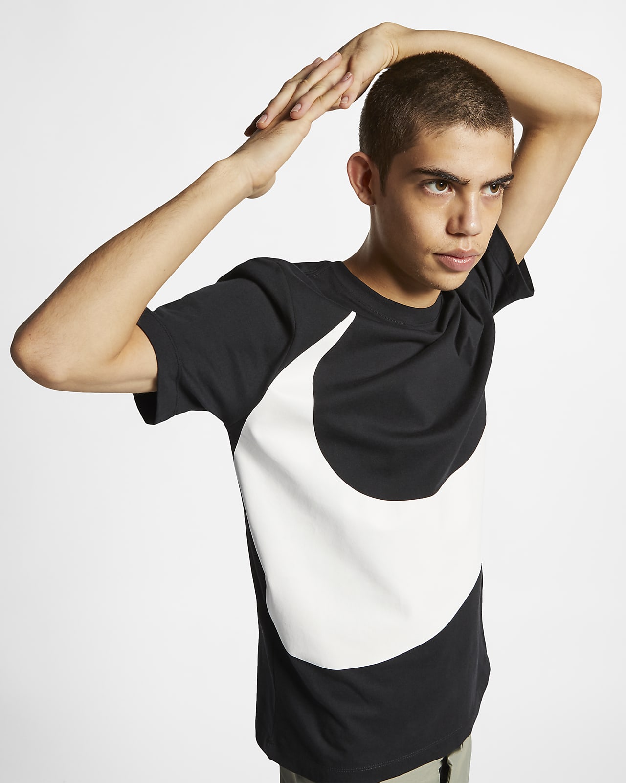 nike sportswear swoosh