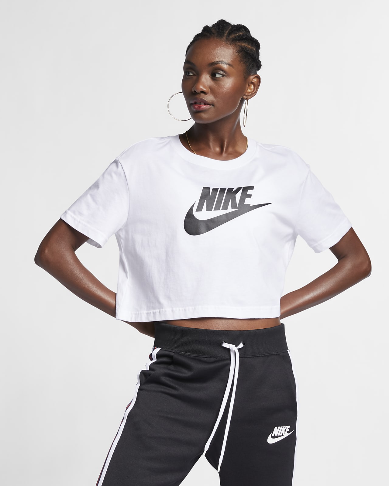 Nike Sportswear Essential 女子短款T恤