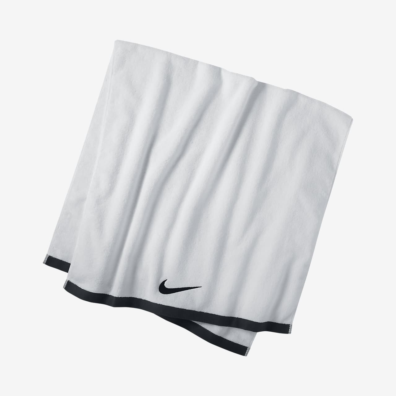 Nike Fundamental 毛巾（1 条）