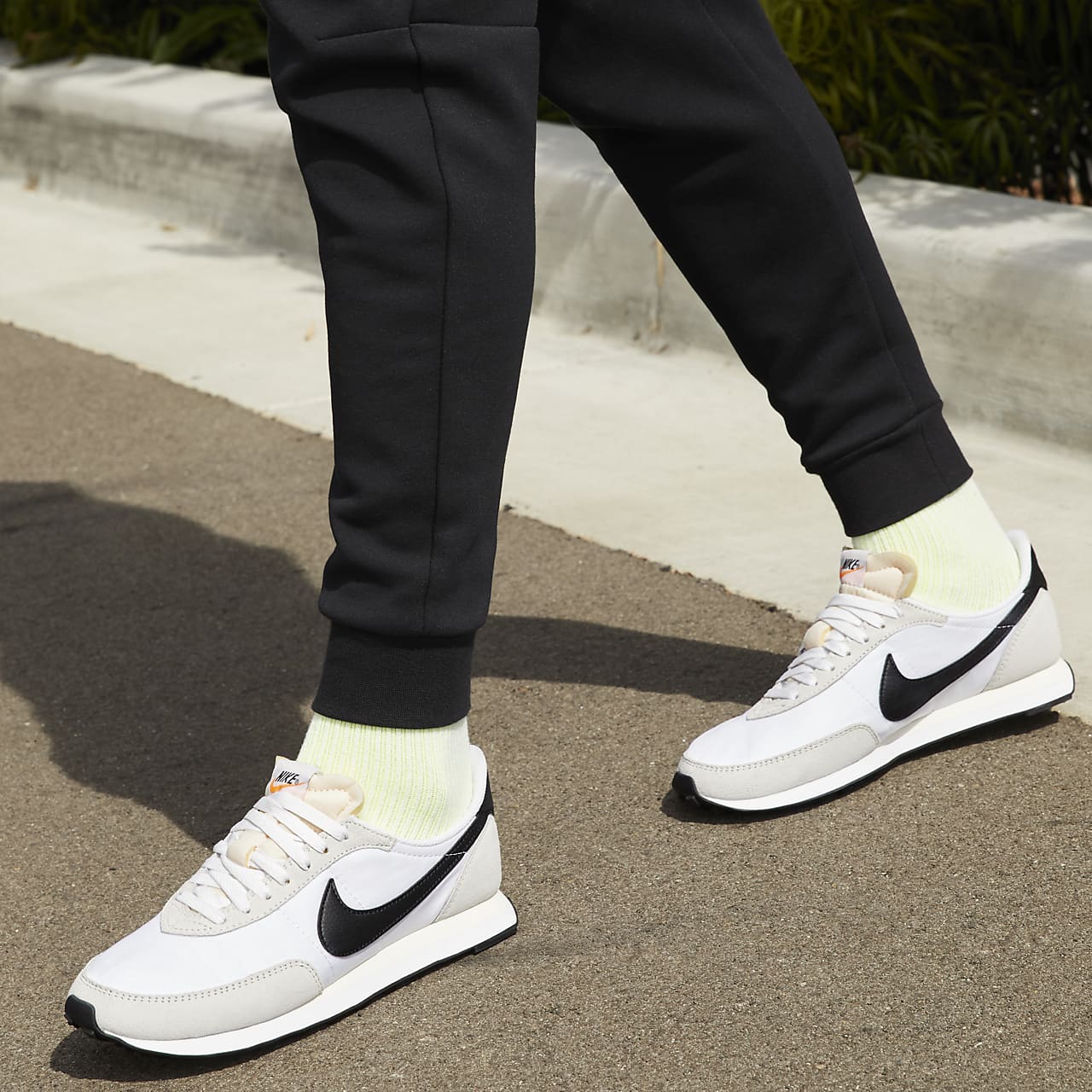 머스트잇 - NIKE 남성 운동화 나이키 와플 트레이너 2 DH1349 100