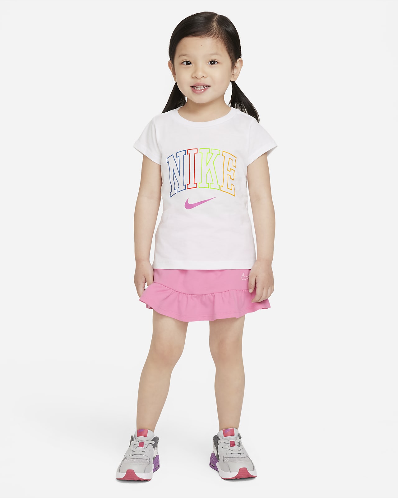 Nike 婴童T恤和短裙套装