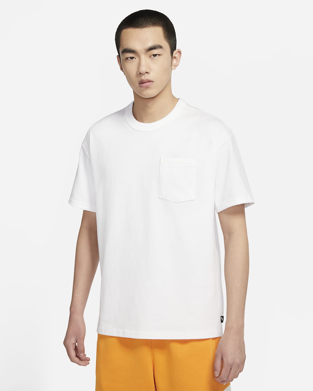 Nike Sportswear Premium Essentials 男子口袋T恤