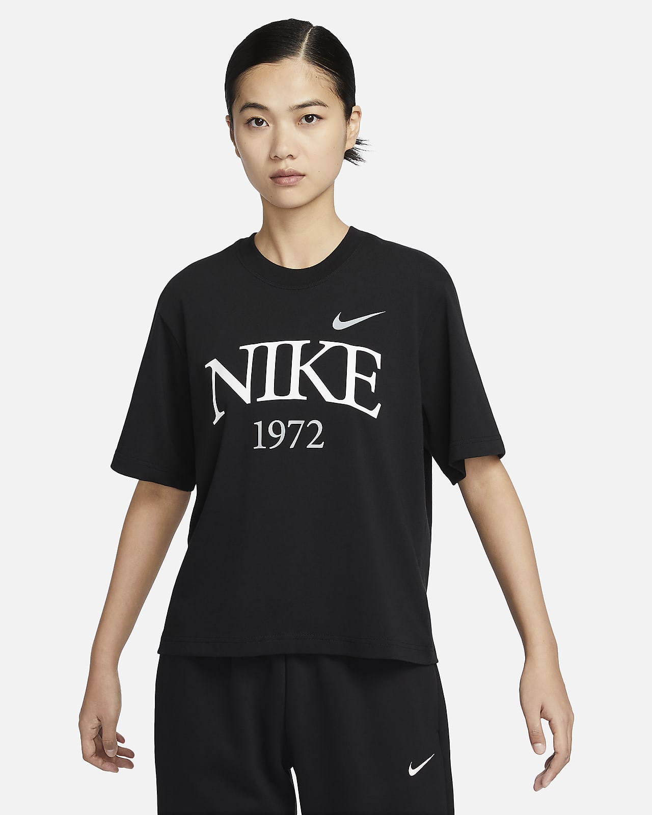 Nike Sportswear Classic 女子经典款T恤