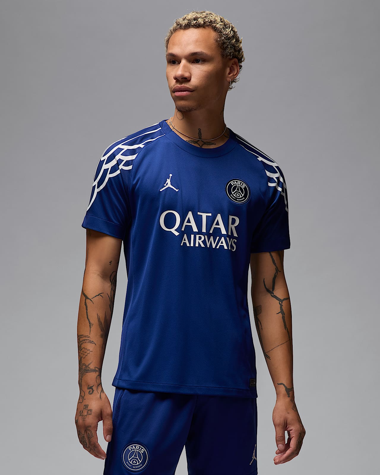 2024/25 赛季巴黎圣日耳曼第四球衣球迷版 Jordan Dri-FIT 男子速干足球短袖球衣