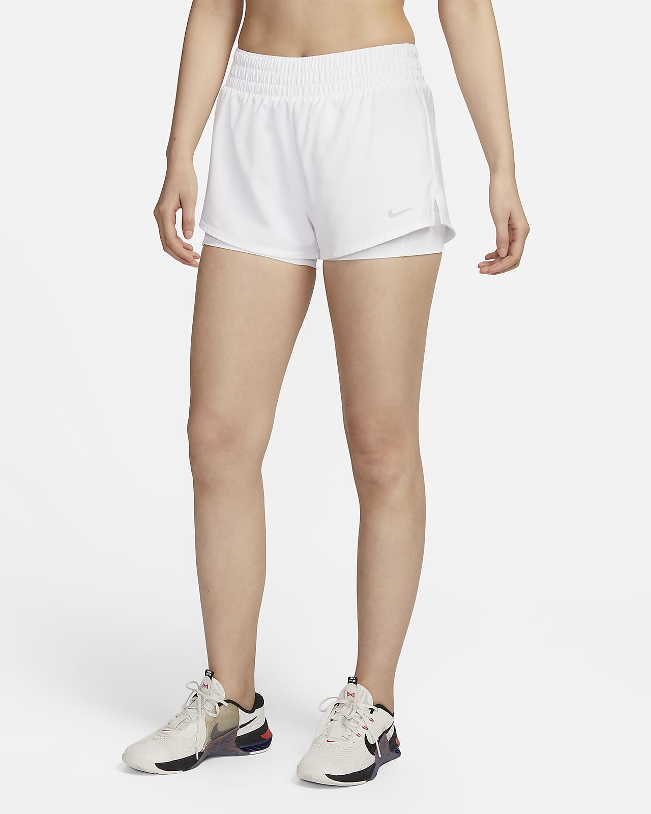 Nike Dri-FIT One 女子速干中腰二合一短裤