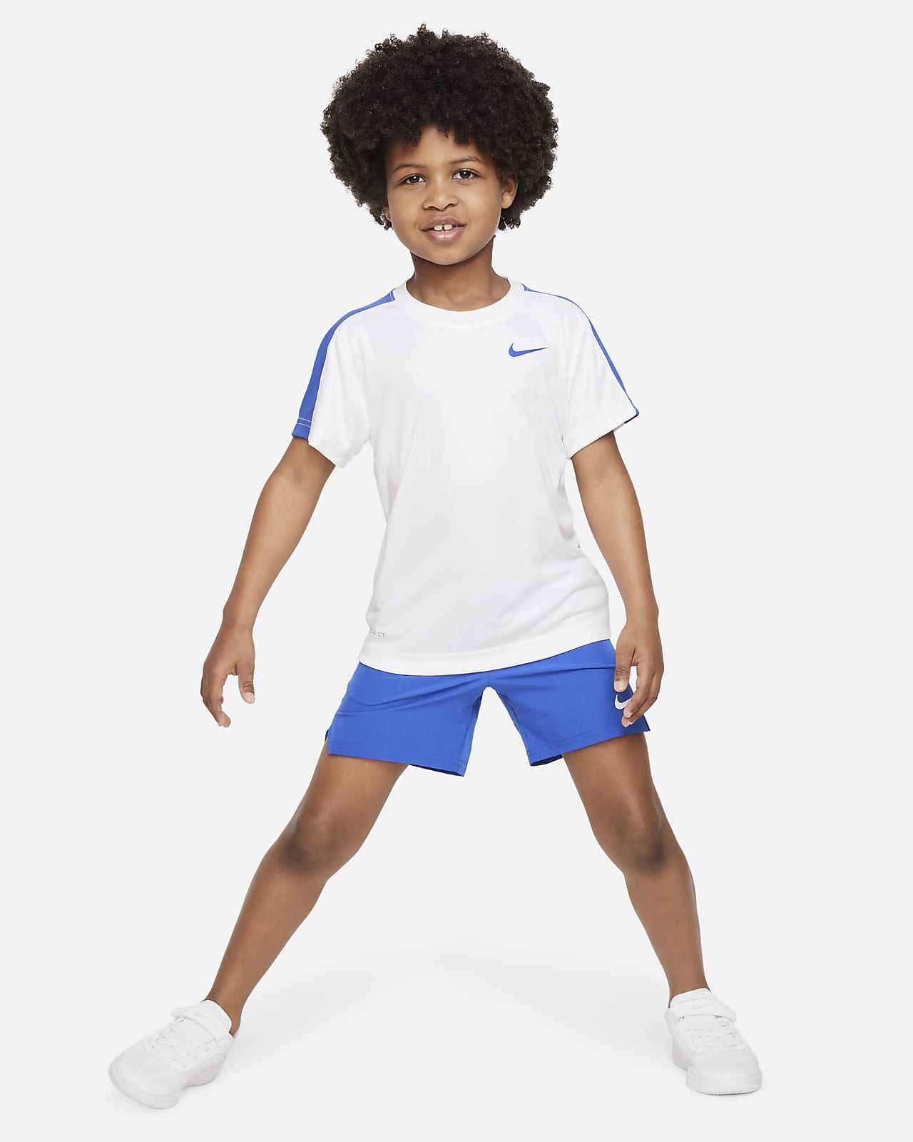 Nike Tennis 幼童速干T恤和短裤套装