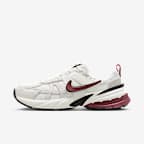 Nike V2K Run SE 女子运动鞋 - 白色/黑/队红