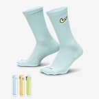 Nike Everyday Plus Cushioned 舒适速干中筒运动袜（3 双） - 多色