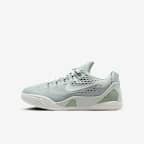 浅银/山峰白/温和灰绿