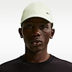 浅荧光黄/金属黑