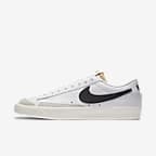 Nike Blazer Low '77 Vintage 男子开拓者复古运动鞋板鞋 - 白色/帆白/黑