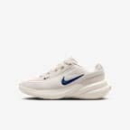 幻影灰白/浅土褐/帆白/深藏青