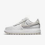 Nike Air Force 1 Luxe 男子空军一号运动鞋板鞋 - 山峰白/浅骨色/山峰白