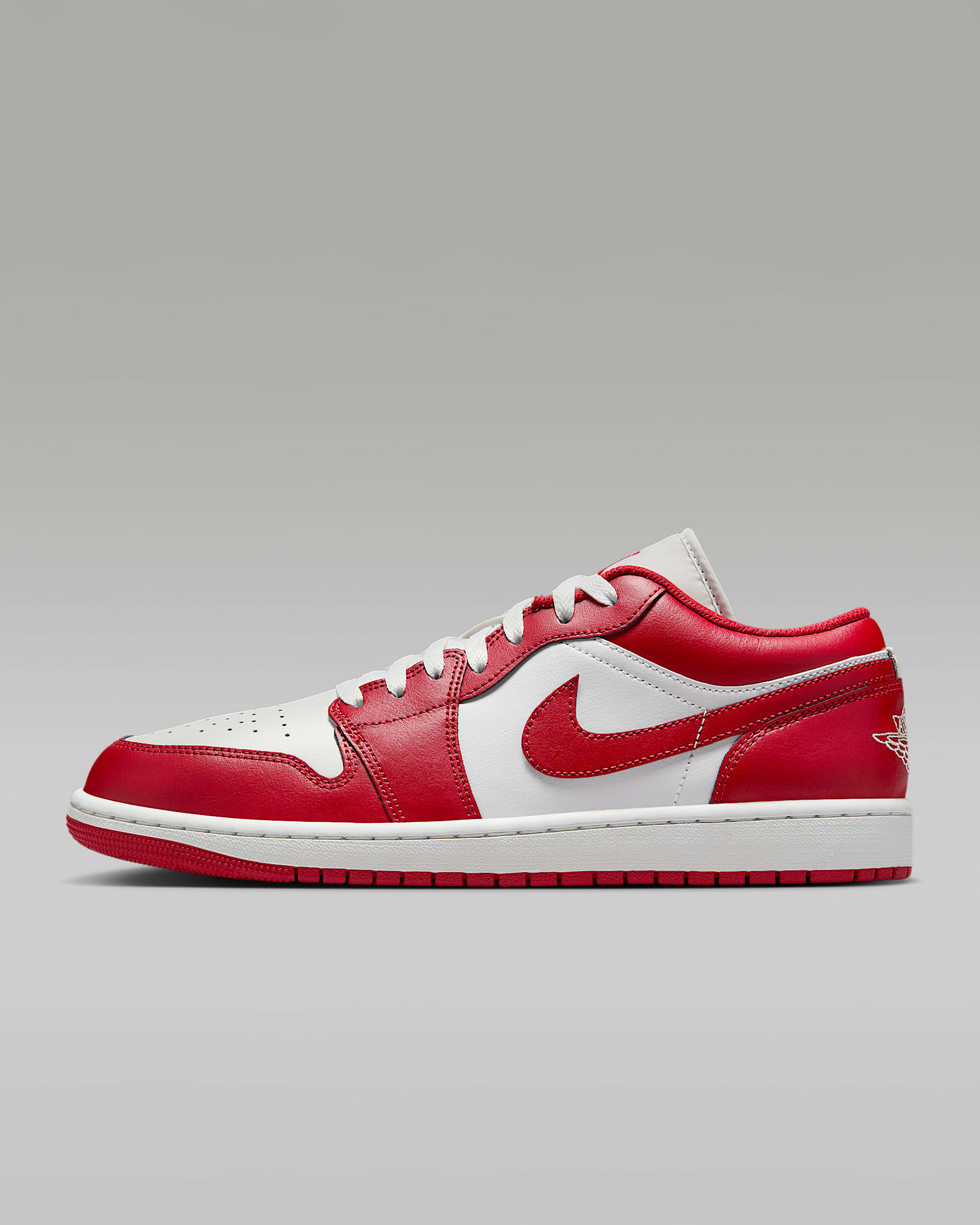 Air Jordan 1 Low 男子经典复古运动鞋 - 山峰白/山峰白/校园红