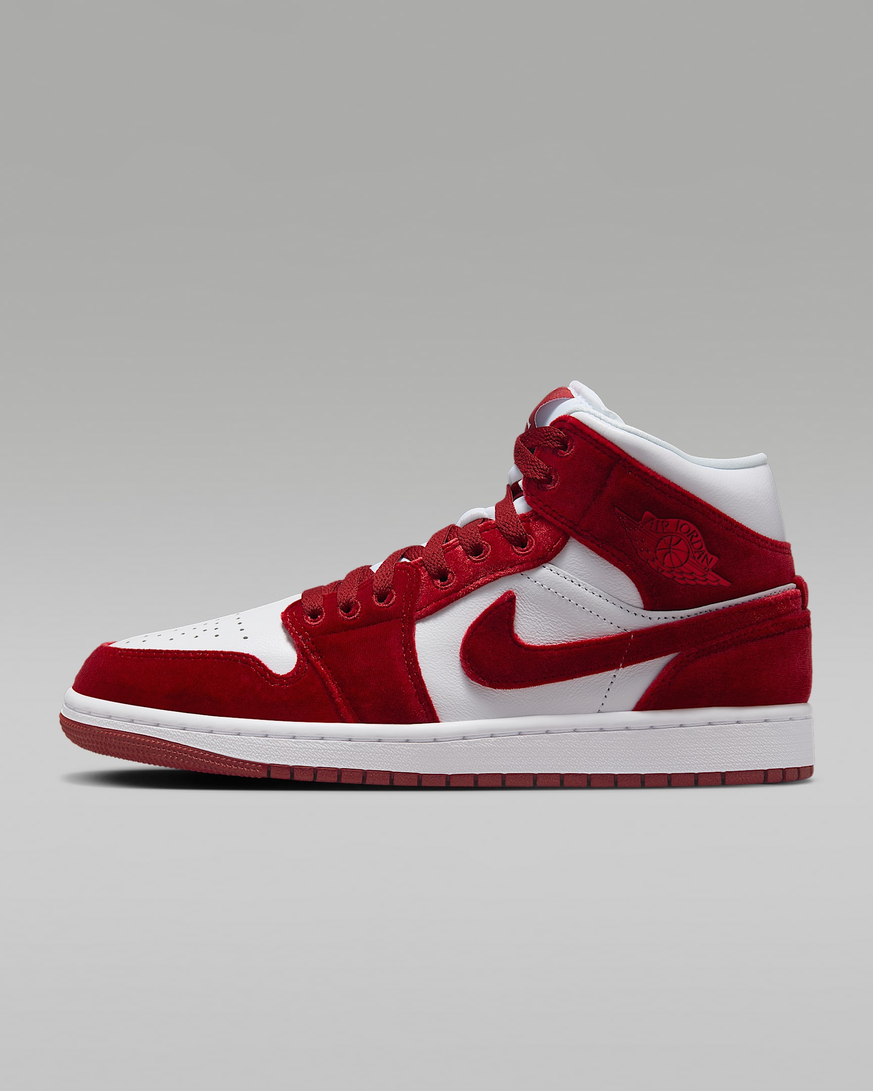 Air Jordan 1 Mid SE 女子运动鞋 - 白色/黑/白色/队红